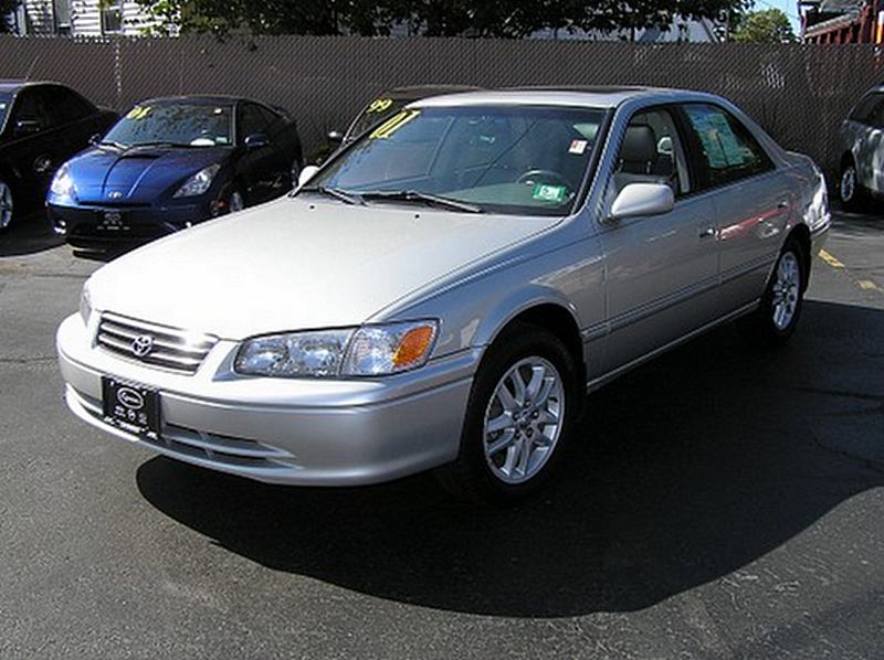 2001 TOYOTA CAMRY XLE V6 @77,000 Miles(great Offer!) - Autos - Nigeria