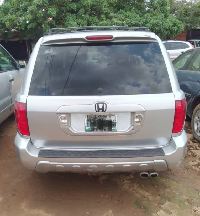 Clean Nigerian Used Silver Honda Pilot 2005 Autos Nigeria