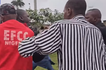 Moment EFCC Operatives Arrested Suspected Vote Buyers At Egor LGA