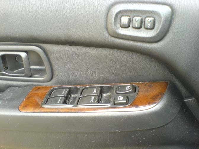 01 pathfinder@seats.JPG (51.52 KB, 672x504 ) * 01 pathfinder@door interior.