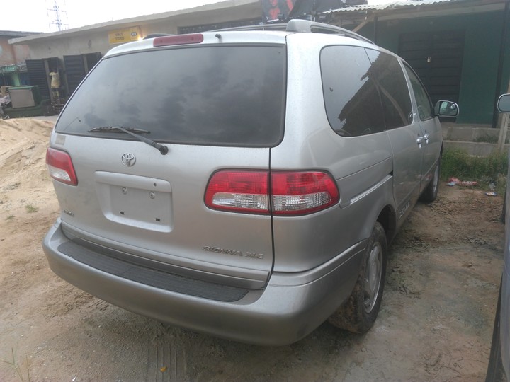 toyota sienna smoke from exhaust #1