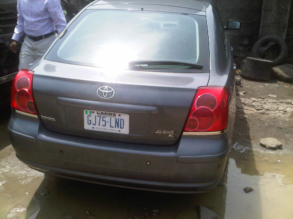 used toyota avensis 2004 for sale in nigeria #7