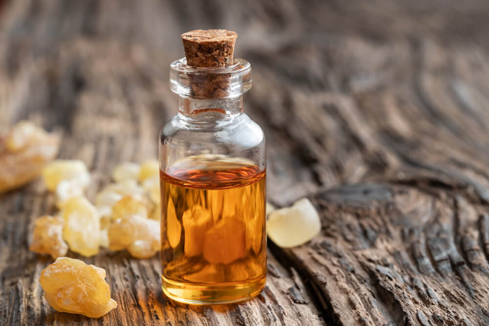 essential oil frankincense keratosis seborrheic remedies rustic olie fles bottle resina crystals franchincenso incienso esencial botella essenziale olio aceite bottiglia