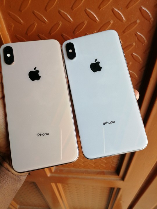 SOLD Iphone XS Max Gold And Silver - Technology Market - Nigeria