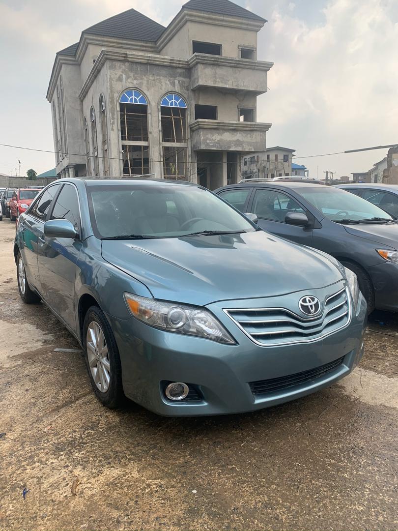 2010 Toyota Camry Xle Fully Loaded Blacksilvergreen Available Autos