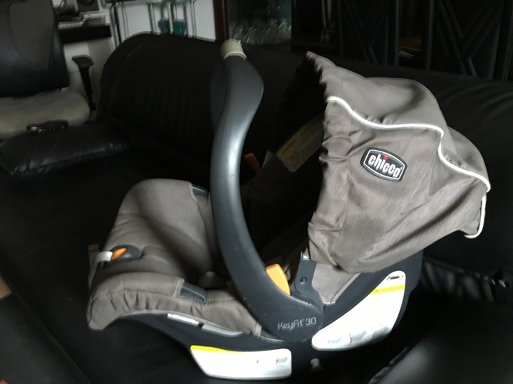 Second hand baby outlet car seats for sale