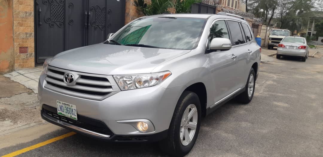 2012 Toyota Highlander 3rows Limited Edition For Sale - Autos - Nigeria