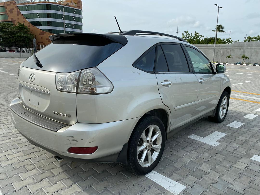 Lexus rx350 2008 года