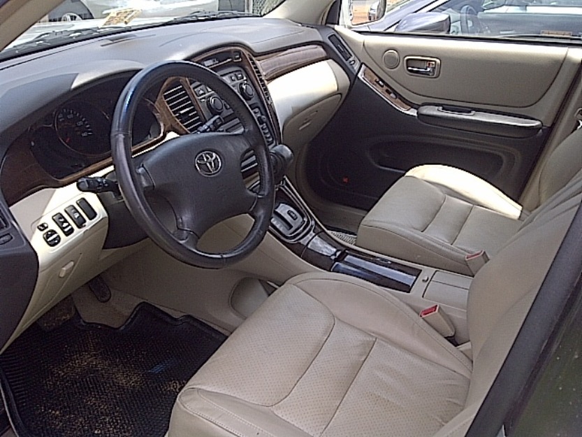 2004 Toyota Highlander For Sale At 2 5 Million Call
