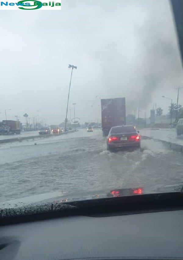 Flood Takes Over Oshodi-apapa Expressway (photos) - Travel - Nigeria