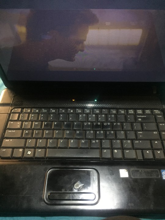 Old Compaq Laptop For Sale At Give Away Price - Business - Nigeria