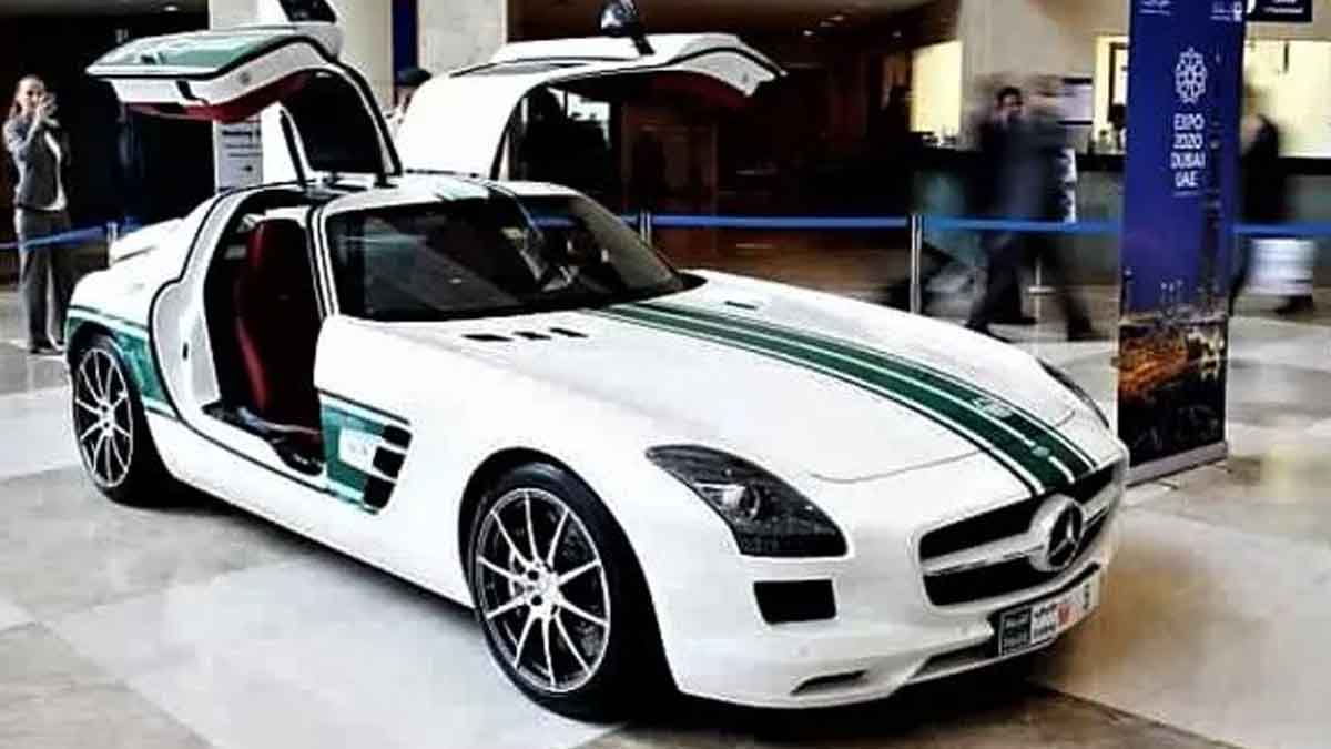 Mercedes dubai. Mercedes Benz AMG Dubai. Mercedes SLS Police. Mercedes SLS Dubai. Мерседес Бенц СЛС АМГ В Дубае.