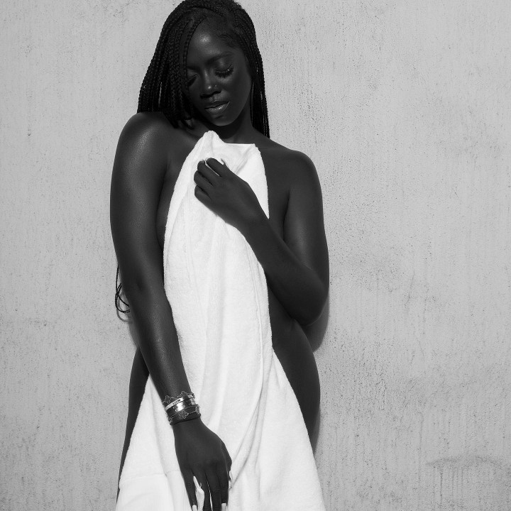 Tiwa Savage Breaks Internet With Raunchy Photos Ini Edo Chioma Others React Celebrities