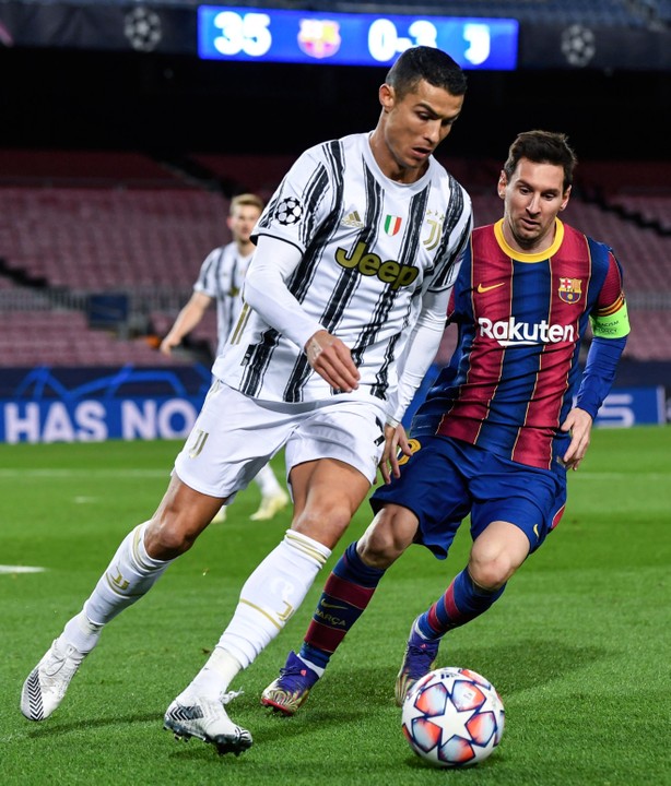 Ronaldo's Sister Posts Photo Of Messi Kneeling At Her Brother's Feet ...
