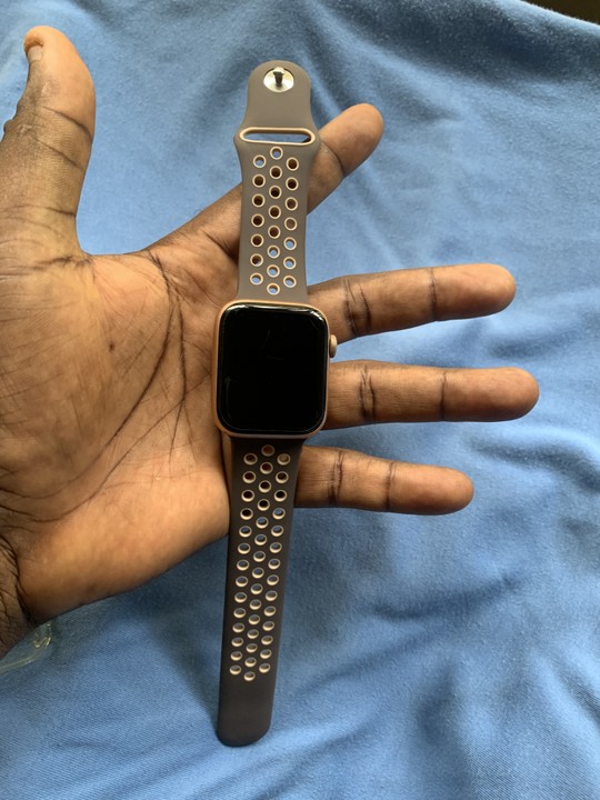 Apple Watch Series 5 44mm For Just 110k Sold Technology Market