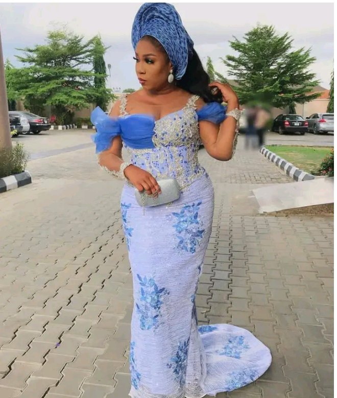 Latest Lace Style Designs For 2021 70 Beautiful And Trendy Asoebi Lace Gown St Fashion Nigeria