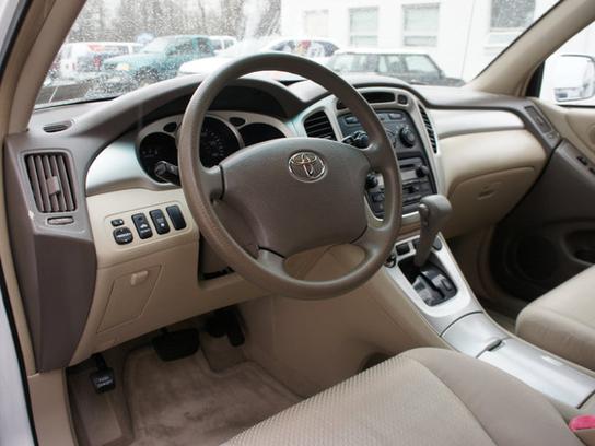 Sparkling 2004 Toyota Highlander Limited With 3rd Row Seat