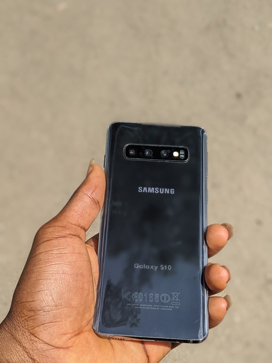 Samsung Galaxy S10 Duos For Urgent Sale - Technology Market - Nigeria