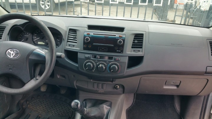 Toyota Hilux 2014 With Built Trunk Registered Super Clean @ 6.5m ...