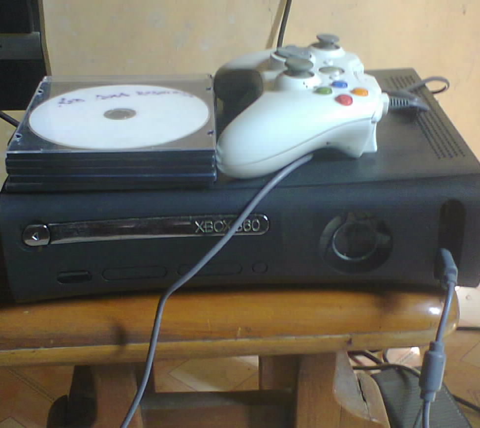 Perfectly Working Xbox 360 Console Lt 2.0 With 5 Pirated Cds For Sale -  Video Games And Gadgets For Sale - Nigeria