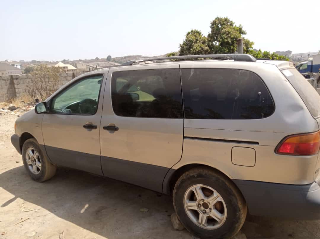 Nigerian Used Toyota Sienna 1m Autos Nigeria   14941523 4d1c17bca5504236a629b41bde9c1c35 Jpegc367ee98949acd7a9561acb136043230