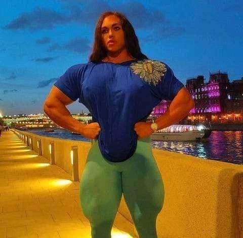 Photos Meet The Biggest Heaviest Female Bodybuilder In The World