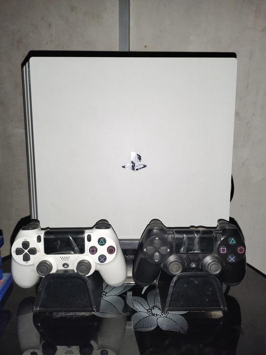 White ps4 deals console for sale