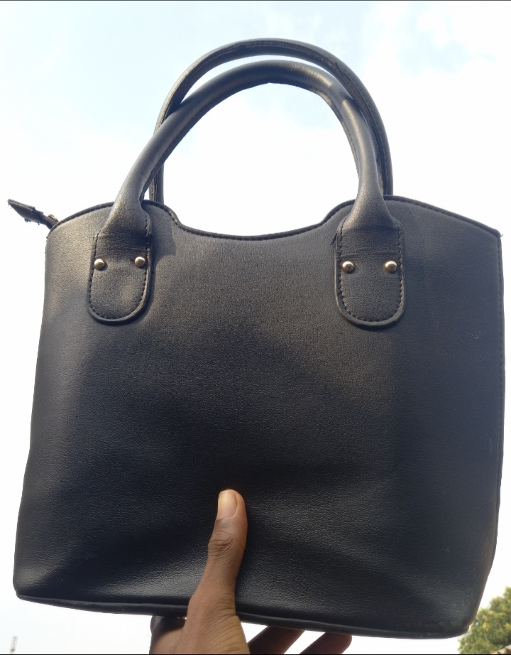 1month3wks Neatly Used Suzen Bag For 5k - Family - Nigeria