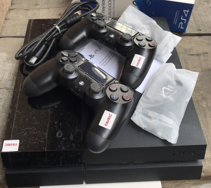 Uk Used Ps4 With 10 Free Games Of Your Choice - Forum Games (2) - Nigeria