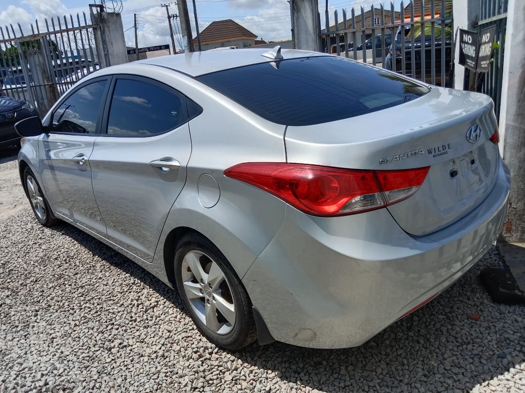 2014 Hyundai Elentra Silver - Autos - Nigeria