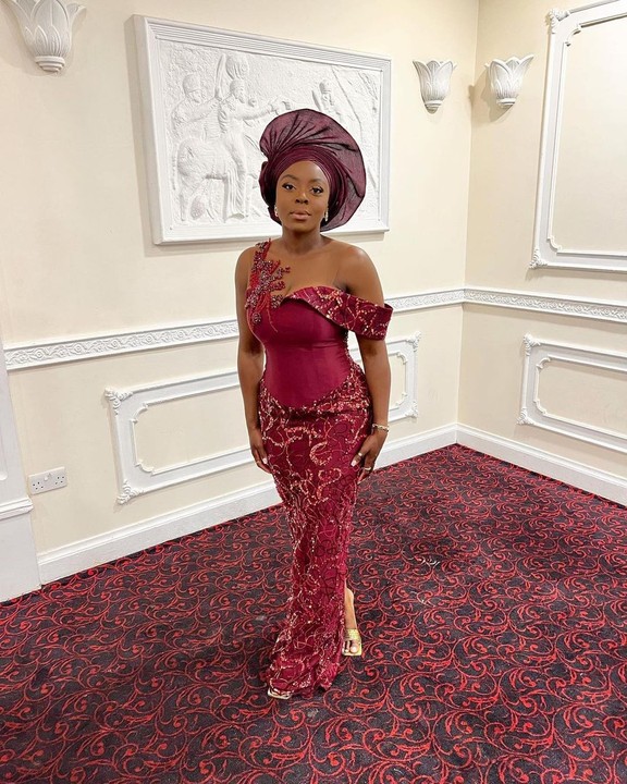 Latest Lace Gown Styles 2022 For Sophisticated African Ladies - Fashion -  Nigeria