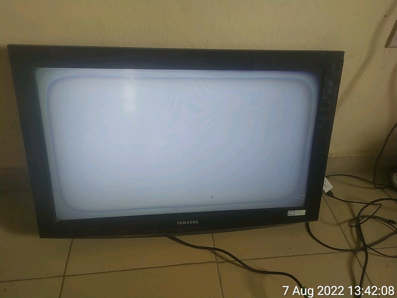 Samsung LCD White Screen Problem (picture) - Technology Market - Nigeria