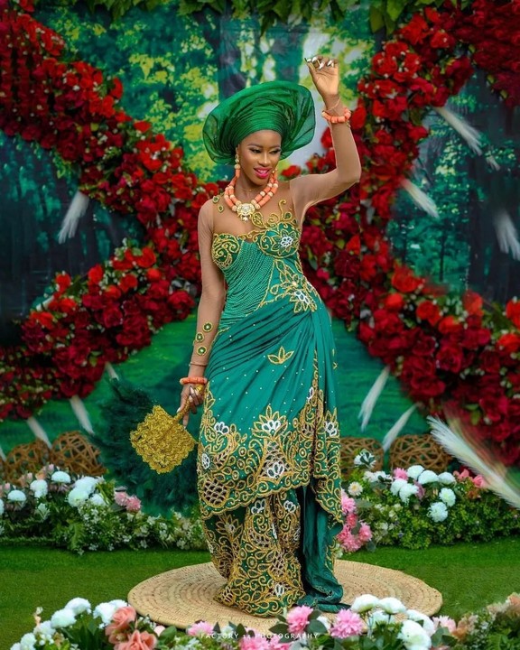 Celebrating the elegance and beauty of Igbo traditional attire (VIDEO) 