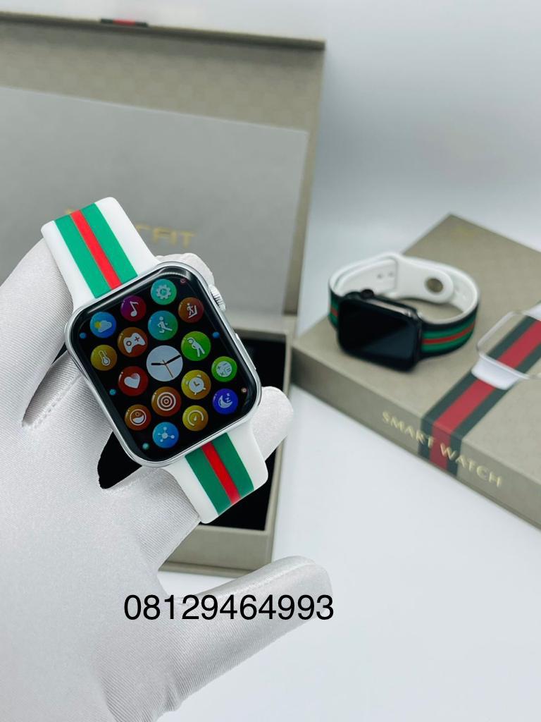 Gucci smart outlet watch