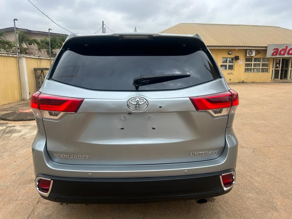 2018 Toyota Highlander, 5months Registered, - Autos - Nigeria