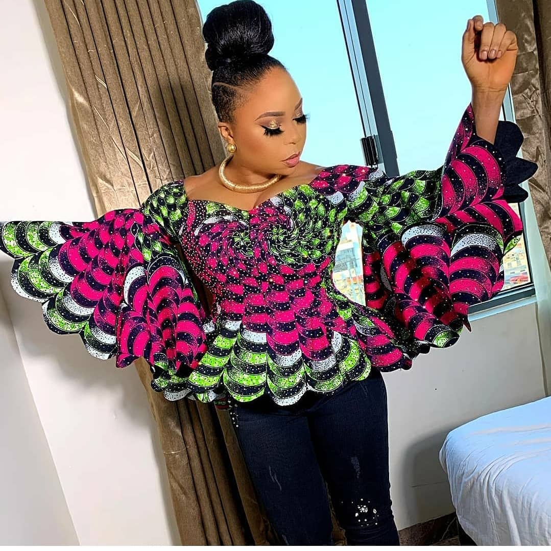 Classic and Awesome Ankara Tops for Cute Ladies