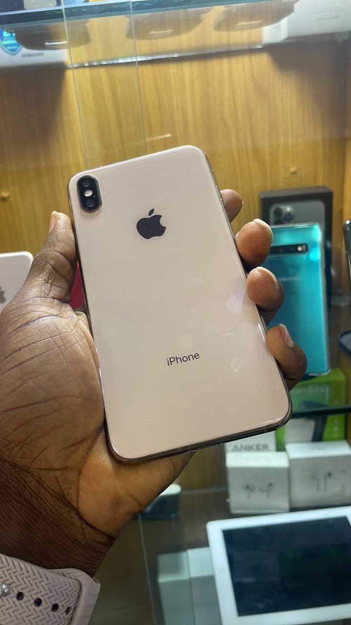 iphone-xs-max-64gb-no-face-id-battery-changed-selling-fast-130k