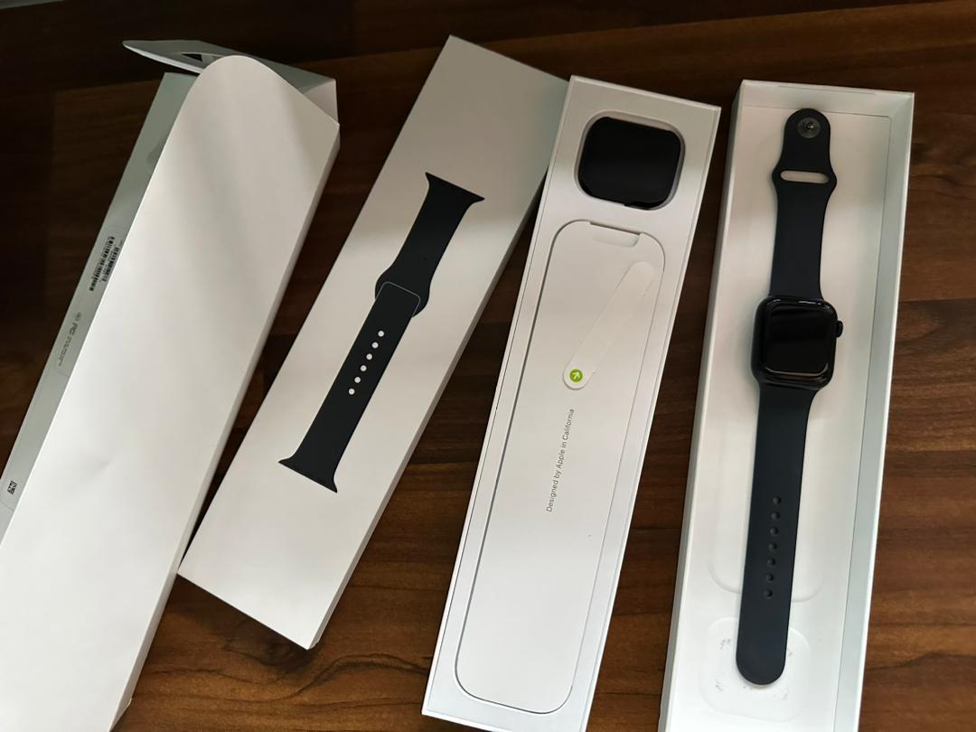 Apple watch open on sale box