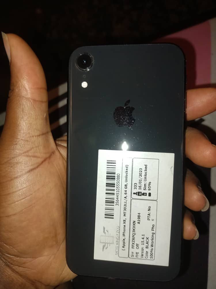 Iphone XR 64gb For SALE****** - Phone/Internet Market - Nigeria