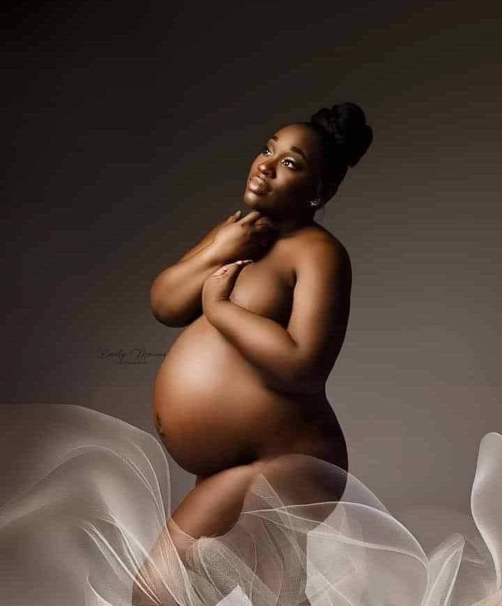 Man Grabs Nude Wife's Boobs In Maternity Photoshoot - Family - Nigeria