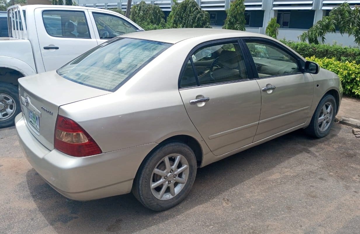 Sold/Clean Nigerian Used Toyota Corolla 2005 (banktype - Autos - Nigeria