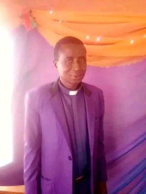 Gunmen Kill ECWA Pastor's Wife Mrs Olawale, Clergyman, Others Kidnapped ...