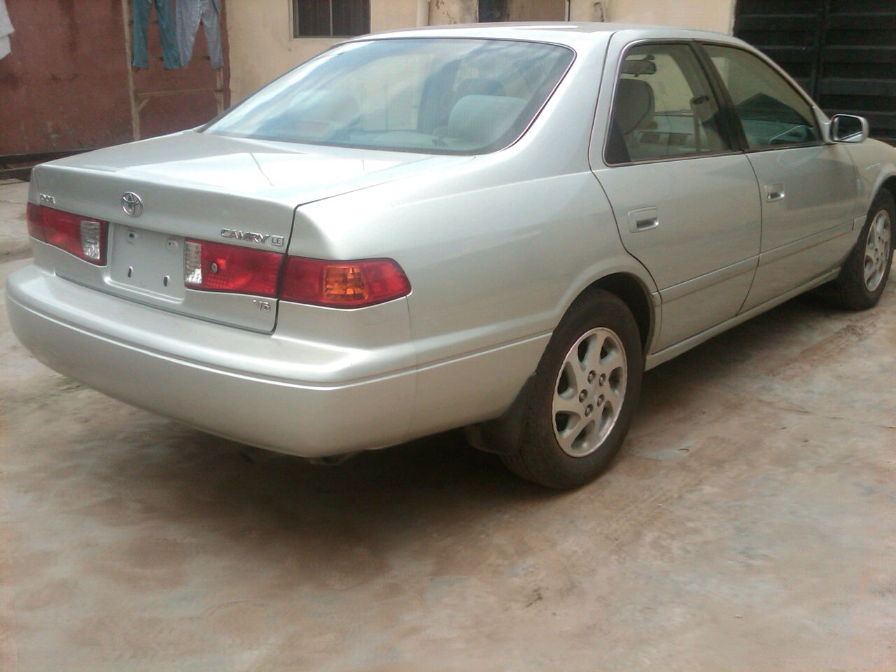 Toyota camry 2000 год фото