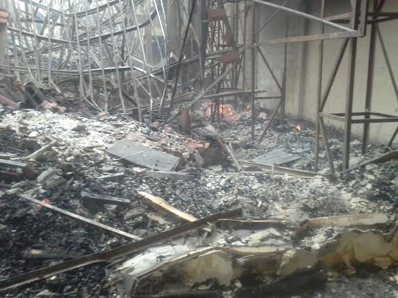 Breaking News: Heritage Mall Ibadan Gutted By Fire(exclusive Photos ...