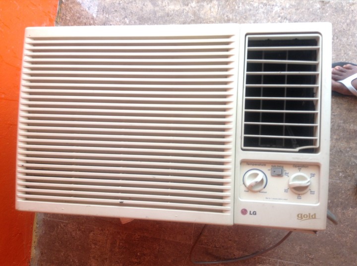 LG Gold 2 Horse Power Airconditioner For #25,000 - Properties - Nigeria