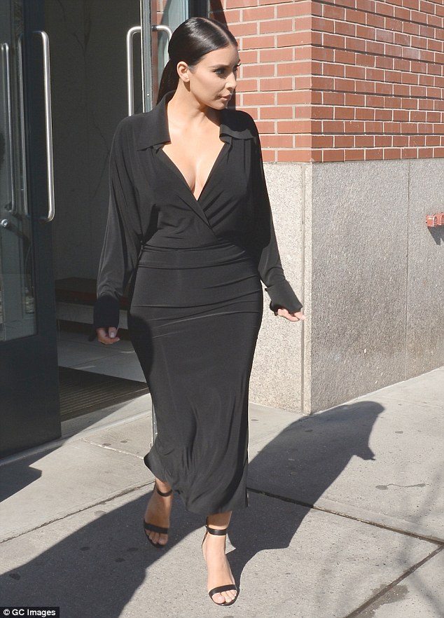 Fresh Faced Kim Kardashian Emerges From Nyc Apartment Photos Celebrities Nigeria