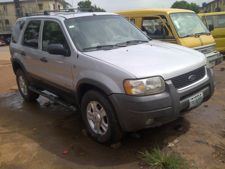 Ford escape mazda tribute отличия