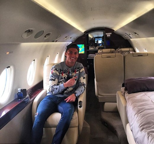 Cristiano Ronaldo Shares Photos From Inside Luxury Private Jet