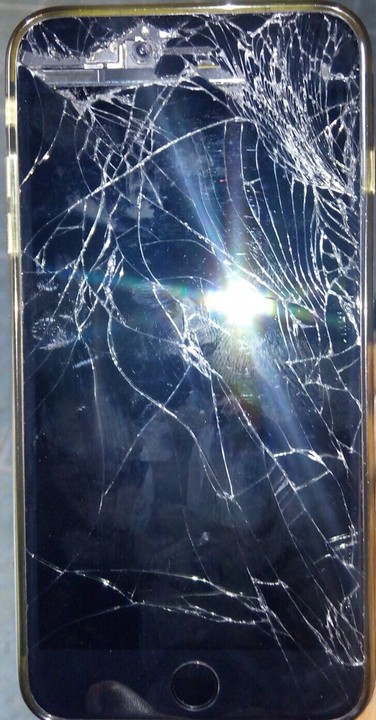 Iphone 6 Crack Badly These Day. - Phones - Nigeria