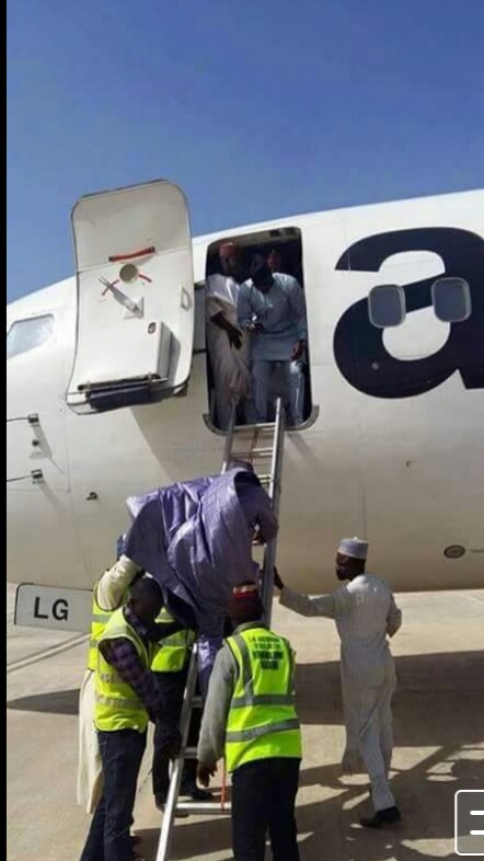 Improvised Ladder For Nigeria Plane - Crime - Nigeria